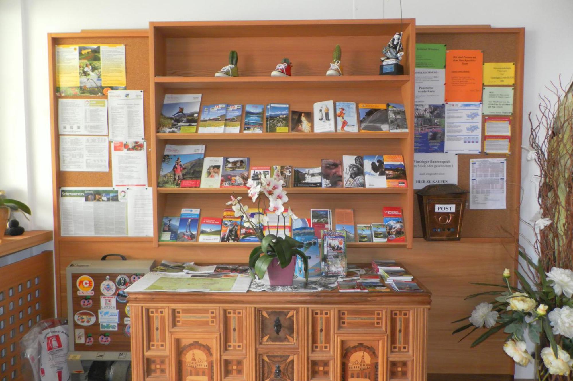 Hotel Montani Morter Екстериор снимка